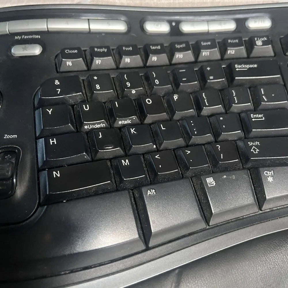 Microsoft KU-0462 Natural Black Ergonomic Wave USB Keyboard 4000 v1.0 Model 1048